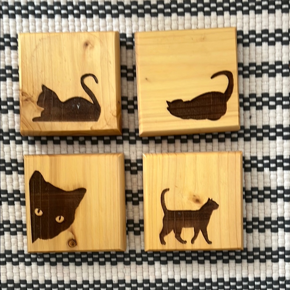 4 Adorable Wooden Cat Coasters Set - Natural Brown